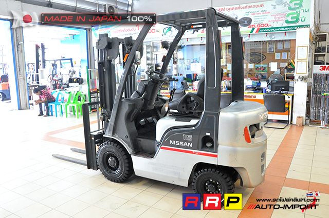 Nissan forklift- 4