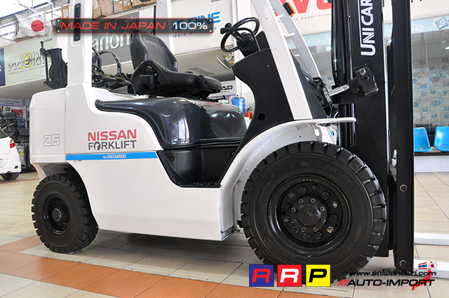 Nissan forklif 2.5T 15