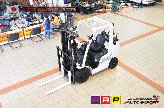 Nissan forklif 2.5T 4