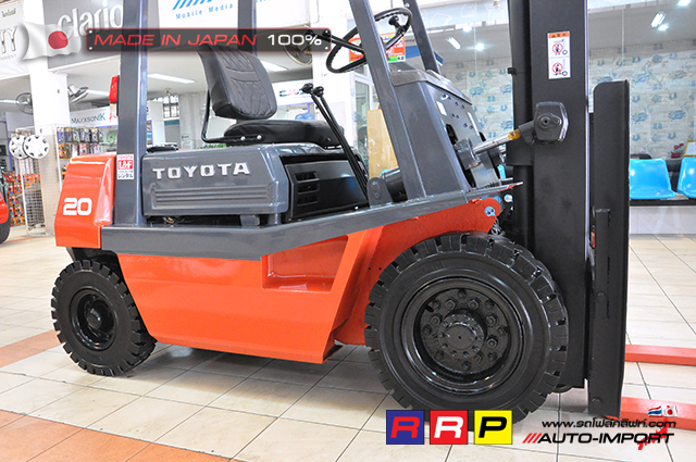 Forklift TOYOTA 3-20 19