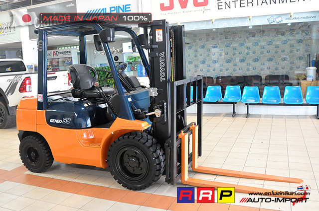 Forklift TOYOTA7-30 2