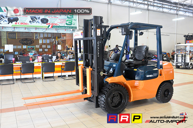 Forklift TOYOTA7-30 8