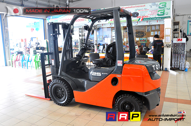 FORKLIFT TOYOTA 2.5 DIESEL 3