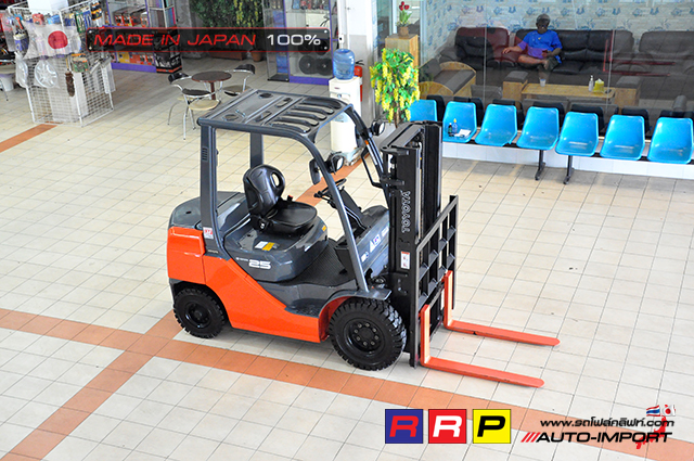 FORKLIFT TOYOTA 2.5 DIESEL 5