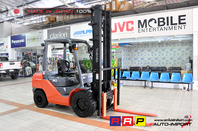 Forklift TOYOTA8 3 TON 2