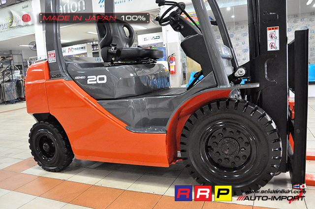 Forklift TOYOTA8-20 23