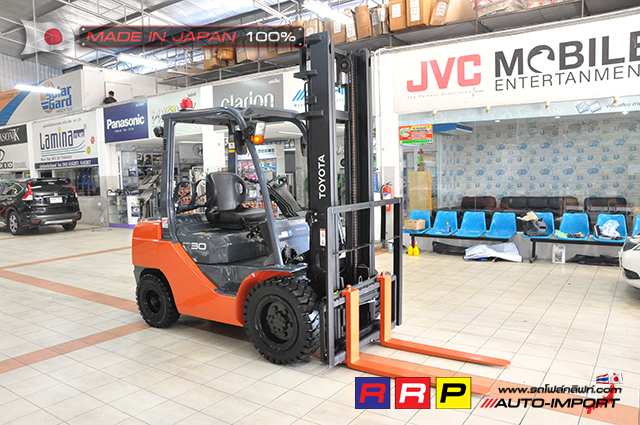 Forklift TOYOTA8-30 2