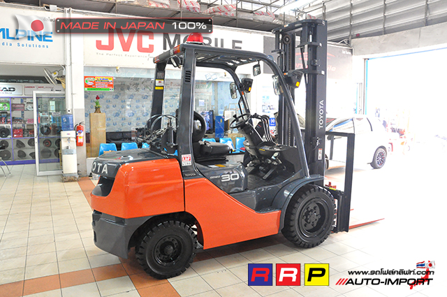 Forklift TOYOTA8-30 3