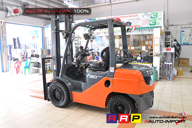 Forklift TOYOTA8-30 4