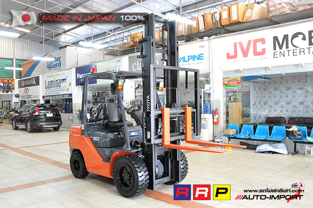 Forklift TOYOTA8-30 7