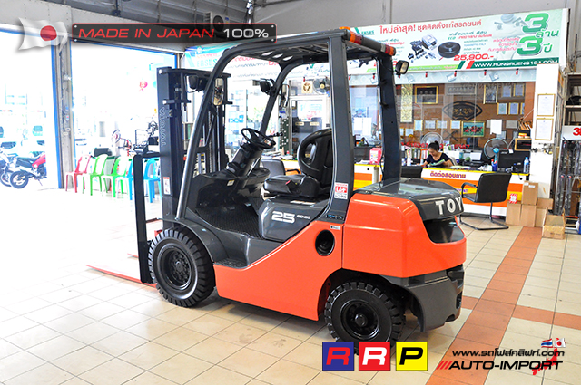 Forklift TOYOTA8-25  4