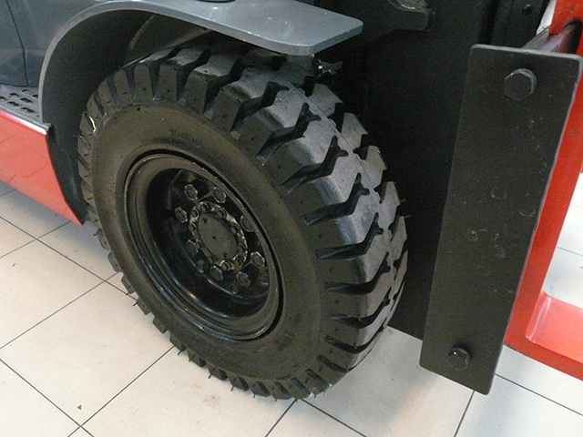 E12